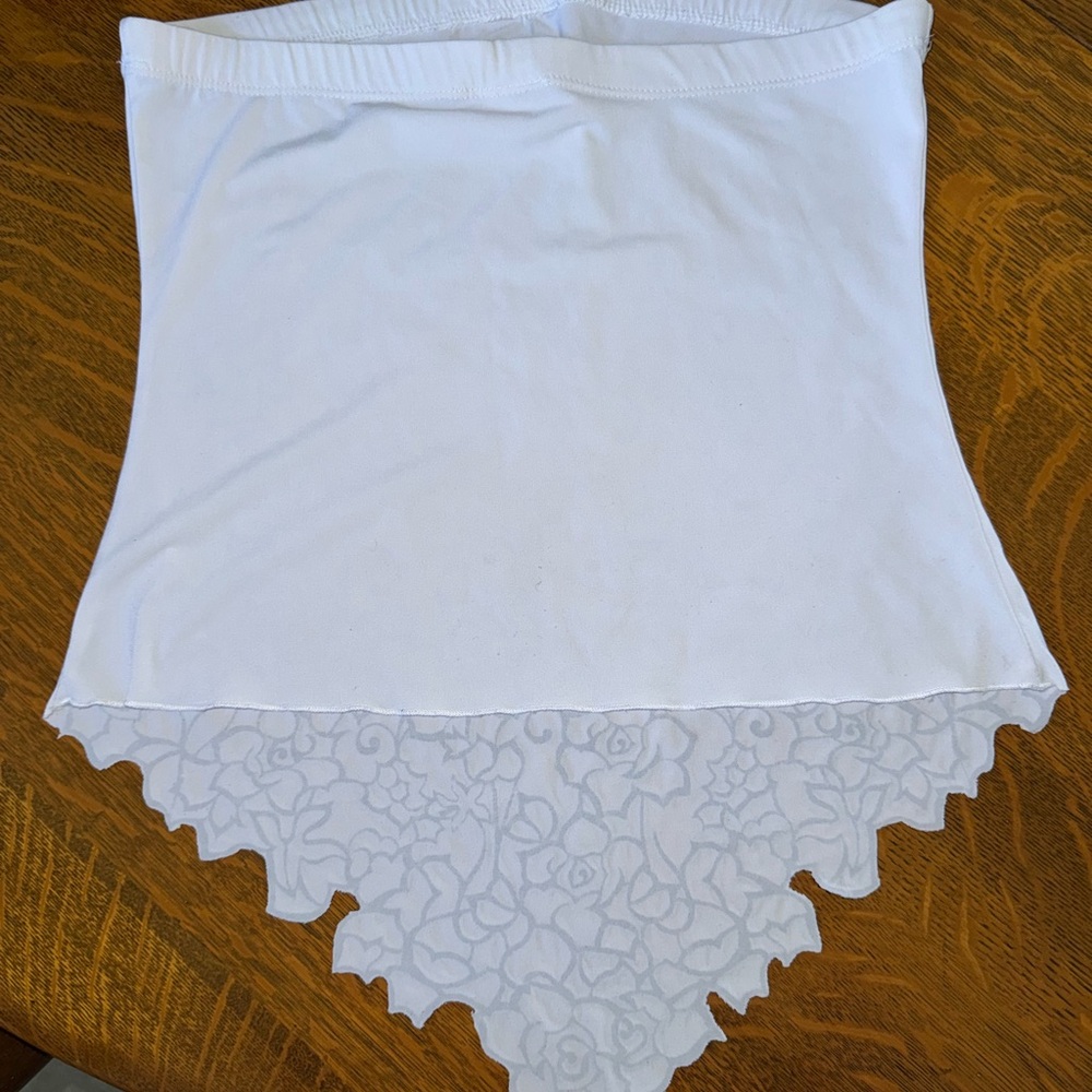 Lipstick Boutique White Blouse with Black Floral Design - Picture 6 of 6